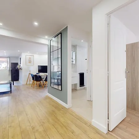 Magnifique T4 Entierement Renove - Proche *